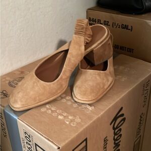 AEROSOLES Tan Women's Mules